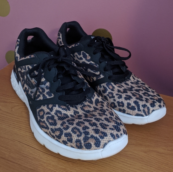 Skechers Shoes - Skechers Goga Run Leopard Print Sneakers
